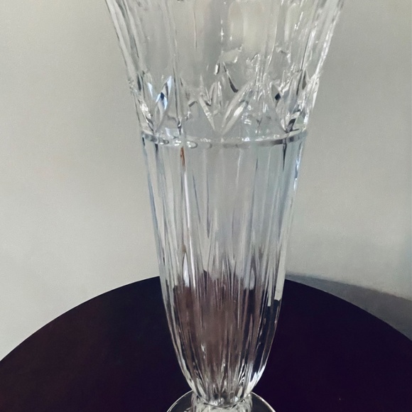 Mid-century crystal tulip vase, Tall Crystal Vase, Vintage Crystal Tulip Vase - Picture 3 of 4